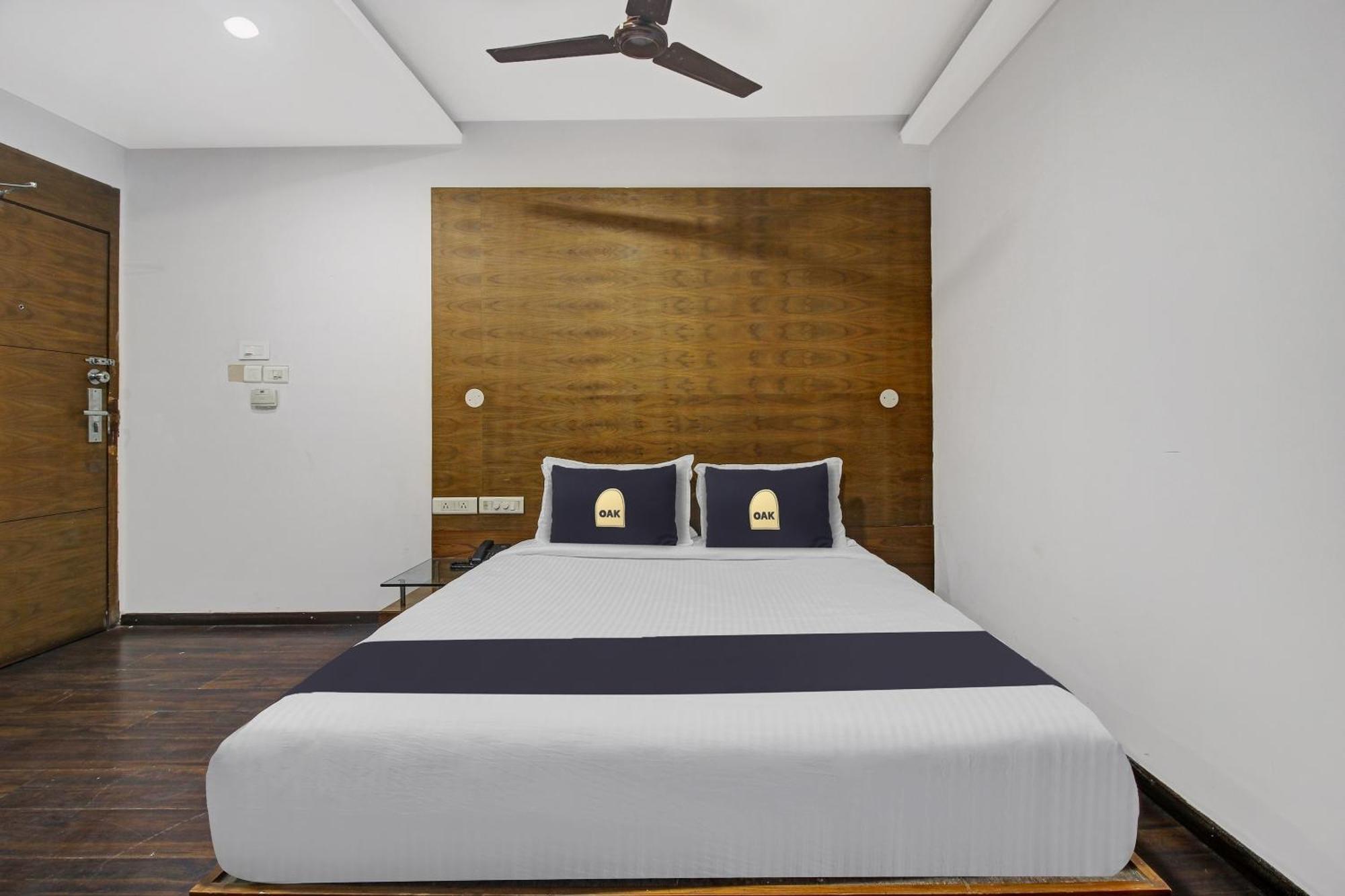Townhouse Oak The Margi Hotel Near Yosufguda Metro Station Haiderabad Buitenkant foto