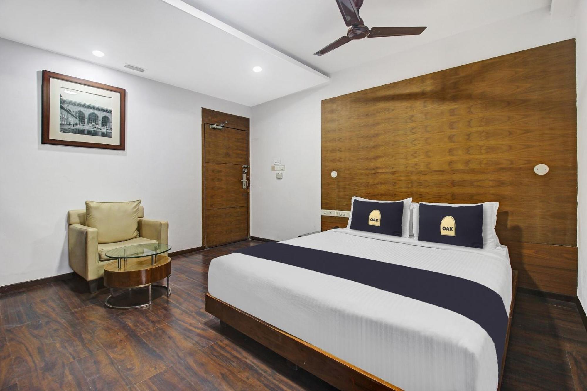 Townhouse Oak The Margi Hotel Near Yosufguda Metro Station Haiderabad Buitenkant foto