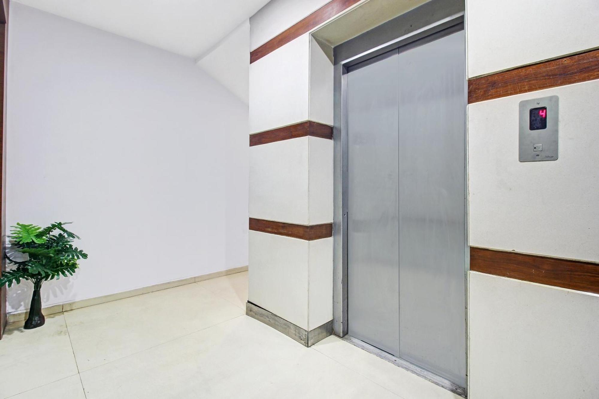 Townhouse Oak The Margi Hotel Near Yosufguda Metro Station Haiderabad Buitenkant foto