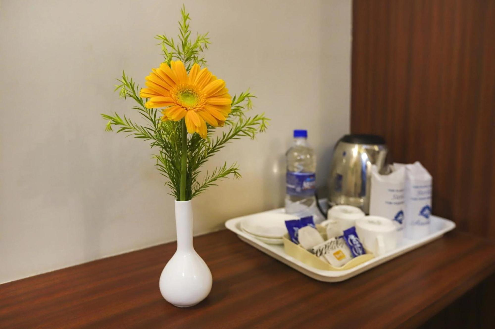 Townhouse Oak The Margi Hotel Near Yosufguda Metro Station Haiderabad Buitenkant foto