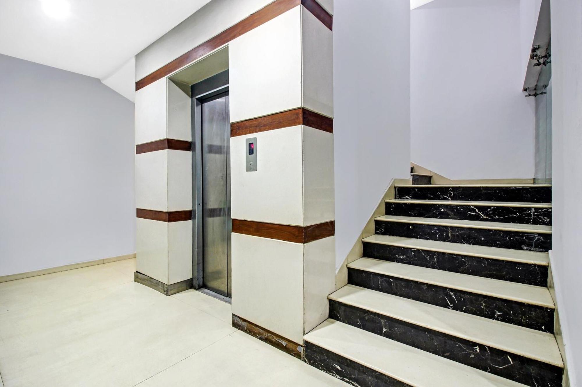 Townhouse Oak The Margi Hotel Near Yosufguda Metro Station Haiderabad Buitenkant foto