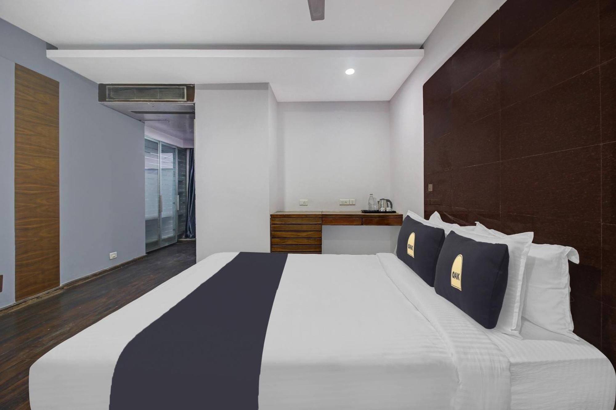 Townhouse Oak The Margi Hotel Near Yosufguda Metro Station Haiderabad Buitenkant foto